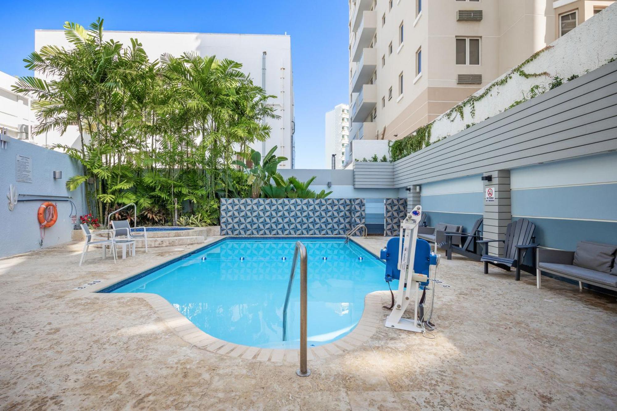 Holiday Inn Express San Juan Condado By Ihg Bagian luar foto